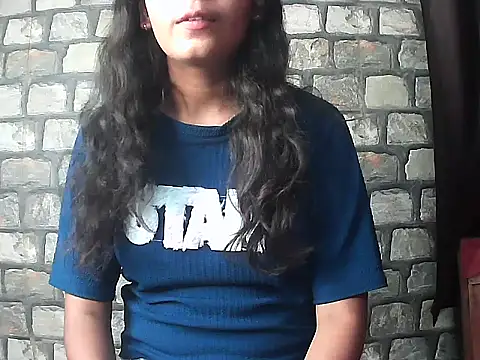 Snapshot of CUTIE-PARI- chatting on 06-15-26, 07:52 CUTIE-PARI- online show from 06-15-26, 07:52