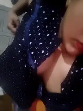 Snapshot of sona_babe456 chatting on 06-30-26, 06:19 sona babe456 online show from 06-30-26, 06:19