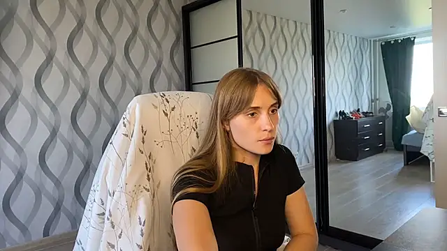 Snapshot of Miss_Luna_meow chatting on 07-14-26, 03:51 Miss Luna meow online show from 07-14-26, 03:51
