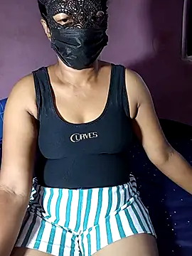 Snapshot of Nikini-xx chatting on 06-30-26, 03:17 Nikini-xx online show from 06-30-26, 03:17