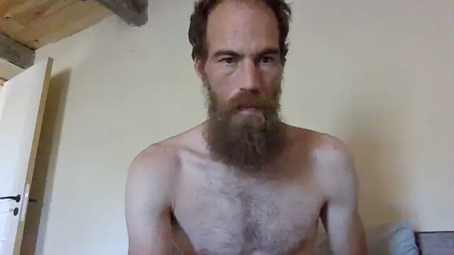 Snapshot of Viking_81 chatting on 06-15-26, 09:42 Viking 81 online show from 06-15-26, 09:42