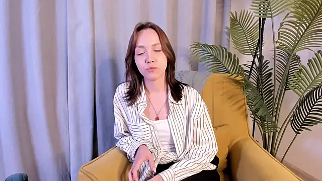 Snapshot of AlexaPlavnik chatting on 06-17-26, 02:05 AlexaPlavnik online show from 06-17-26, 02:05