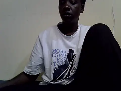 Snapshot of African_petite_godess chatting on 06-16-26, 04:18 African petite godess online show from 06-16-26, 04:18