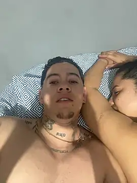 ColombianSexyCouple  online show from 08-01-26, 12:03