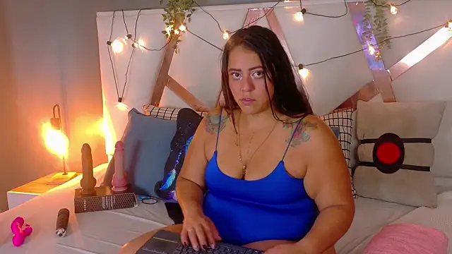 ShelyEvans   online show from 08-04-26, 12:04