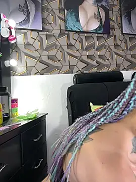 ximena smiith online show from 06-18-26, 09:20