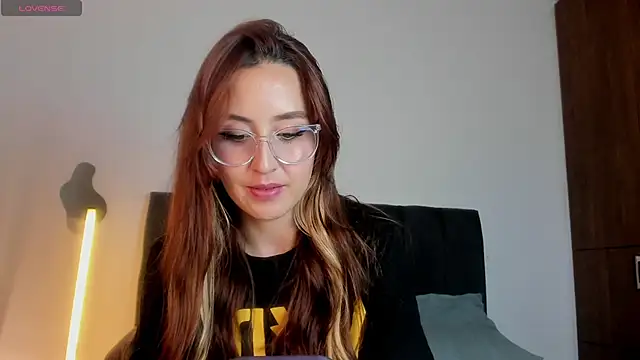 SweetCatii online show from 06-19-26, 03:07