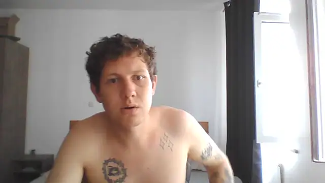 Snapshot of kungoking chatting on 08-06-26, 07:47 kungoking online show from 08-06-26, 07:47