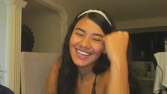 Snapshot of Aurora_UwU chatting on 06-16-26, 07:08 Aurora UwU online show from 06-16-26, 07:08