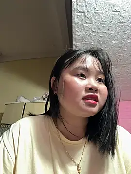 Snapshot of Elysia679 chatting on 06-19-26, 04:13 Elysia679 online show from 06-19-26, 04:13