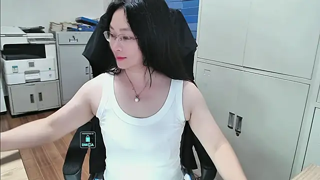 Snapshot of baijie0616 chatting on 07-31-26, 12:48 baijie0616 online show from 07-31-26, 12:48