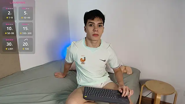 Snapshot of luandy_1 chatting on 07-18-26, 02:14 luandy 1 online show from 07-18-26, 02:14