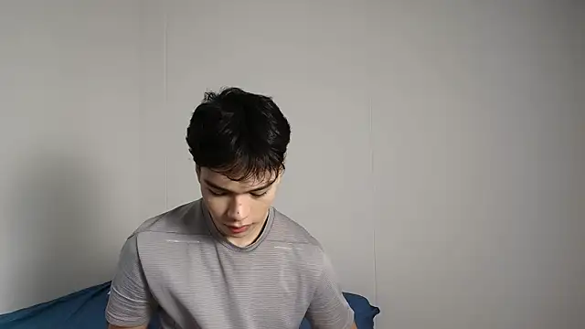Snapshot of luandy_1 chatting on 06-18-26, 12:32 luandy 1 online show from 06-18-26, 12:32