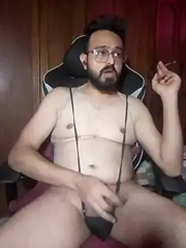 Snapshot of freakkydessi chatting on 06-24-26, 08:28 freakkydessi online show from 06-24-26, 08:28