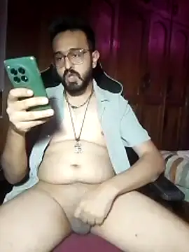 Snapshot of freakkydessi chatting on 06-21-26, 06:57 freakkydessi online show from 06-21-26, 06:57