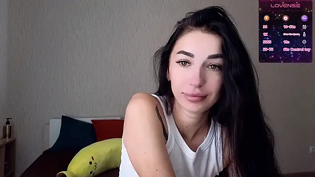 Snapshot of milkiss__kiss chatting on 07-21-26, 04:36 milkiss kiss online show from 07-21-26, 04:36