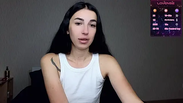Snapshot of milkiss__kiss chatting on 06-24-26, 03:27 milkiss kiss online show from 06-24-26, 03:27
