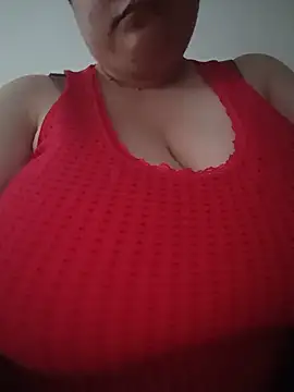 Snapshot of Mervee20 chatting on 06-17-26, 04:50 Mervee20 online show from 06-17-26, 04:50