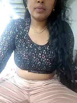 Snapshot of Tamil_Hot-Tattoo chatting on 06-17-26, 06:13 Tamil Hot-Tattoo online show from 06-17-26, 06:13