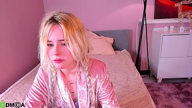 Snapshot of kikipeach chatting on 06-24-26, 12:26 kikipeach online show from 06-24-26, 12:26