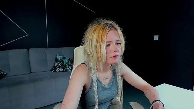 Snapshot of kikipeach chatting on 06-29-26, 12:16 kikipeach online show from 06-29-26, 12:16