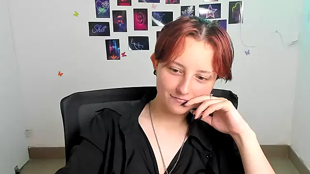 Snapshot of Dilara_Kiss_ chatting on 06-25-26, 11:15 Dilara Kiss online show from 06-25-26, 11:15