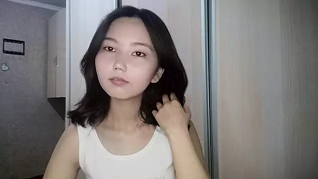 Snapshot of SusieSkepple chatting on 06-20-26, 12:43 SusieSkepple online show from 06-20-26, 12:43