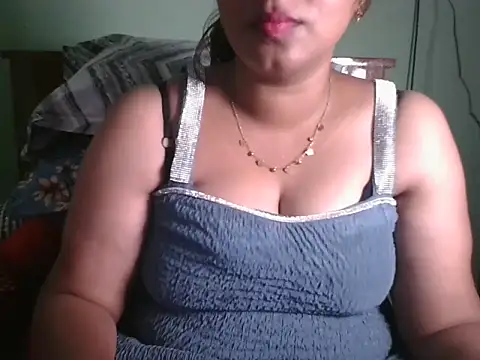 Snapshot of Tamil_Shailu chatting on 07-16-26, 01:19 Tamil Shailu online show from 07-16-26, 01:19
