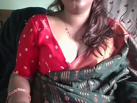 Snapshot of Tamil_Shailu chatting on 06-24-26, 11:02 Tamil Shailu online show from 06-24-26, 11:02