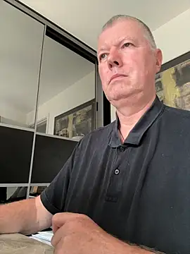 Snapshot of cumboy chatting on 10-02-25, 02:20 cumboy online show from 10-02-25, 02:20