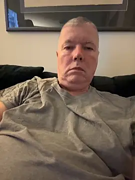 Snapshot of cumboy chatting on 09-29-25, 10:15 cumboy online show from 09-29-25, 10:15