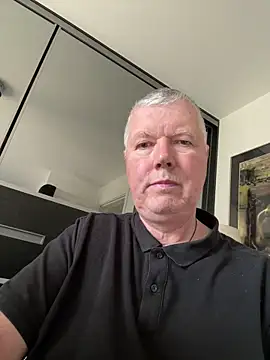 Snapshot of cumboy chatting on 05-15-26, 11:52 cumboy online show from 05-15-26, 11:52