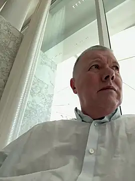 Snapshot of cumboy chatting on 12-31-24, 11:09 cumboy online show from 12-31-24, 11:09