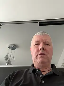 Snapshot of cumboy chatting on 01-28-25, 02:53 cumboy online show from 01-28-25, 02:53