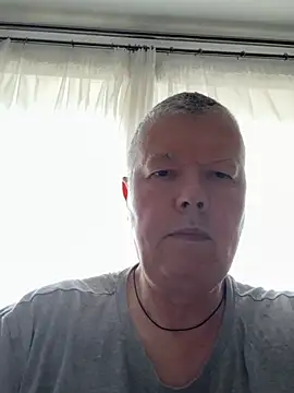 Snapshot of cumboy chatting on 05-05-26, 06:38 cumboy online show from 05-05-26, 06:38