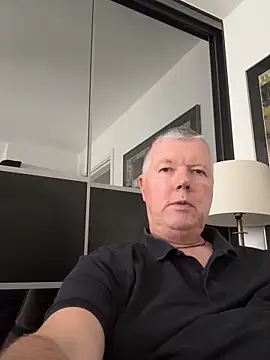 Snapshot of cumboy chatting on 10-13-25, 01:56 cumboy online show from 10-13-25, 01:56