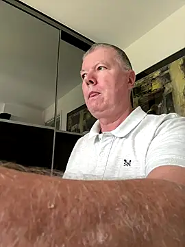 Snapshot of cumboy chatting on 10-10-25, 11:55 cumboy online show from 10-10-25, 11:55