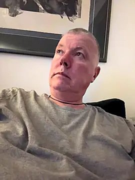 Snapshot of cumboy chatting on 09-21-25, 09:53 cumboy online show from 09-21-25, 09:53