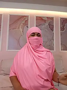 Snapshot of Mariam_Rahal chatting on 06-17-26, 01:43 Mariam Rahal online show from 06-17-26, 01:43