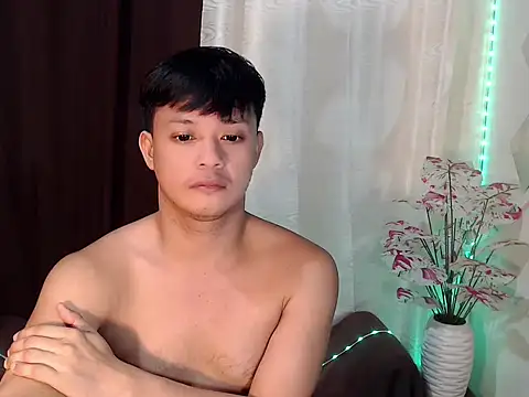 Snapshot of kingdomcum96 chatting on 07-08-26, 10:32 kingdomcum96 online show from 07-08-26, 10:32