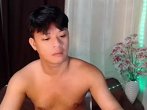 Snapshot of kingdomcum96 chatting on 07-19-26, 09:33 kingdomcum96 online show from 07-19-26, 09:33