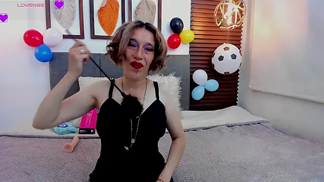 Snapshot of Margott_mature chatting on 07-08-26, 12:28 Margott mature online show from 07-08-26, 12:28
