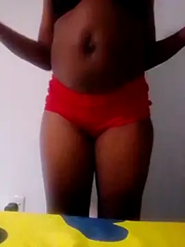 Snapshot of skinny_slutty chatting on 06-16-26, 03:56 skinny slutty online show from 06-16-26, 03:56