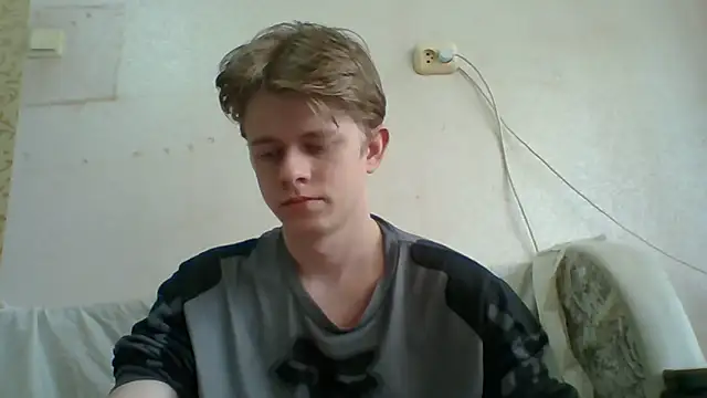 Snapshot of Augustinwest chatting on 06-17-26, 09:19 Augustinwest online show from 06-17-26, 09:19