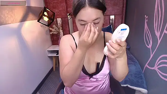 Abby  Smith    online show from 06-25-26, 06:35