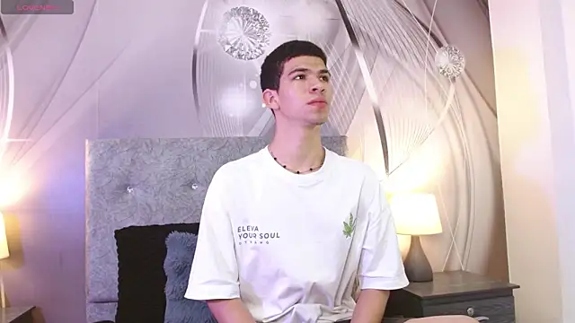 Dilan Femboy online show from 06-18-26, 02:33