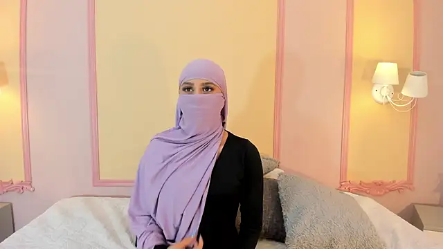 daniah   online show from 06-18-26, 12:32