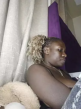 Snapshot of Sexxy_gettty chatting on 07-17-26, 12:46 Sexxy gettty online show from 07-17-26, 12:46