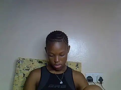 Snapshot of pretty_albright chatting on 06-19-26, 01:28 pretty albright online show from 06-19-26, 01:28