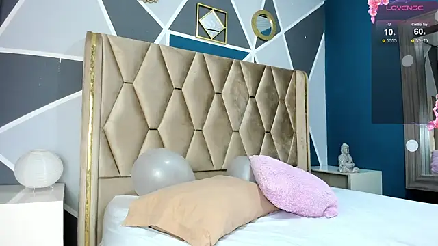 Snapshot of sharlottedoll chatting on 06-21-26, 12:22 sharlottedoll online show from 06-21-26, 12:22